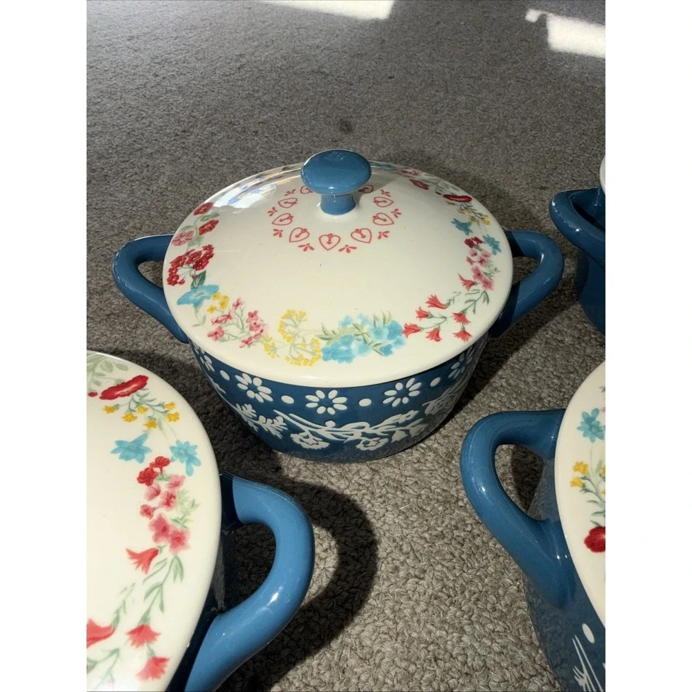 Lot Of‎ (4) Pioneer Woman Fancy Flourish Mini Cocotte with Lid 16 oz 4.5